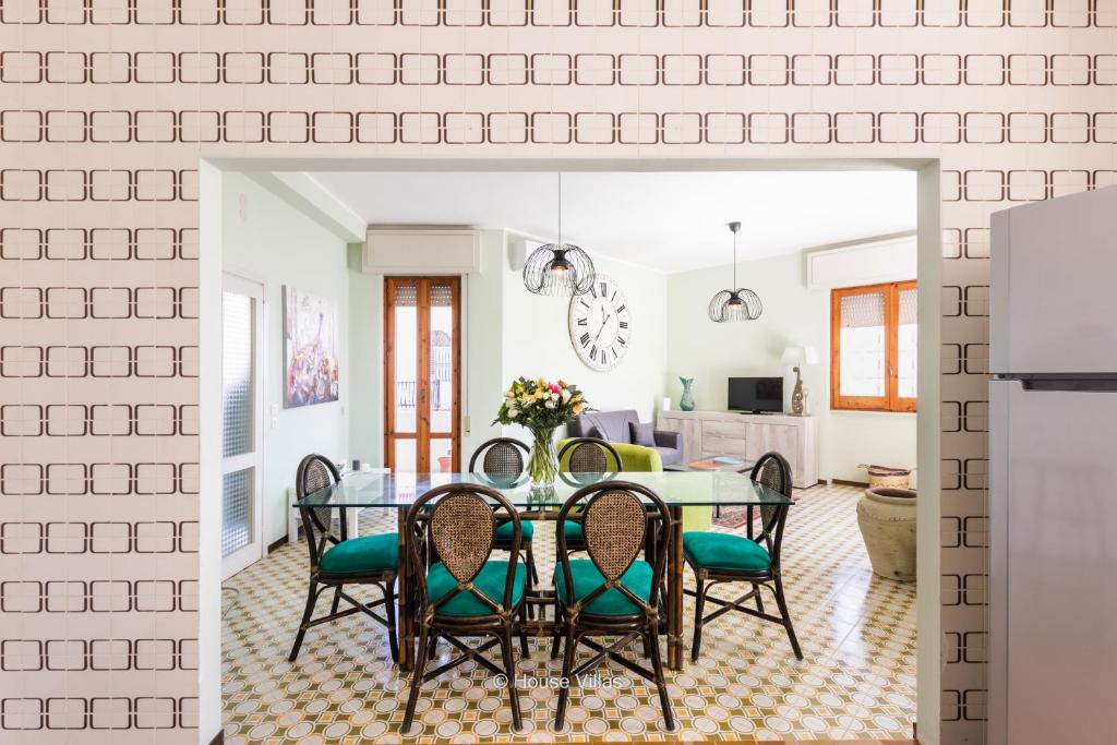 Kuchyňa alebo kuchynka v ubytovaní House&Villas - Baia delle Sirene