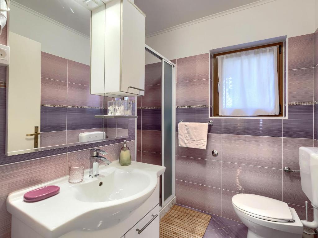 Kúpeľňa v ubytovaní Apartment Tiziana-3 by Interhome