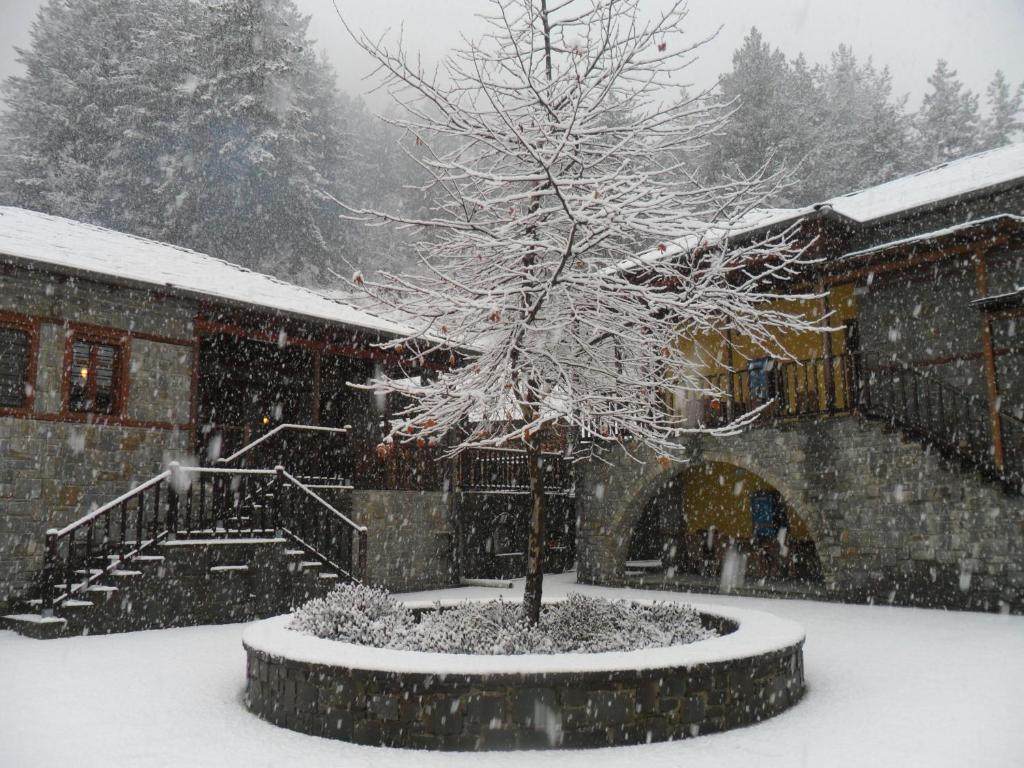Kerasies Guesthouse v zimě