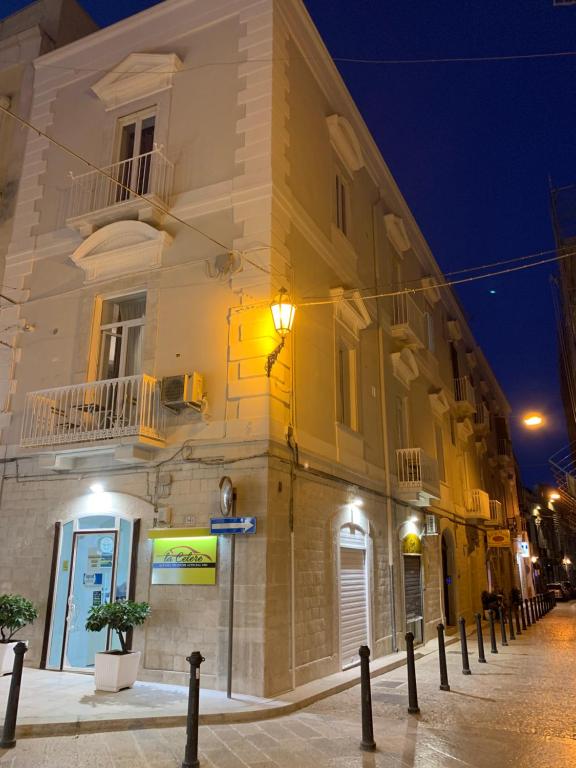 The building in which a panziókat is located