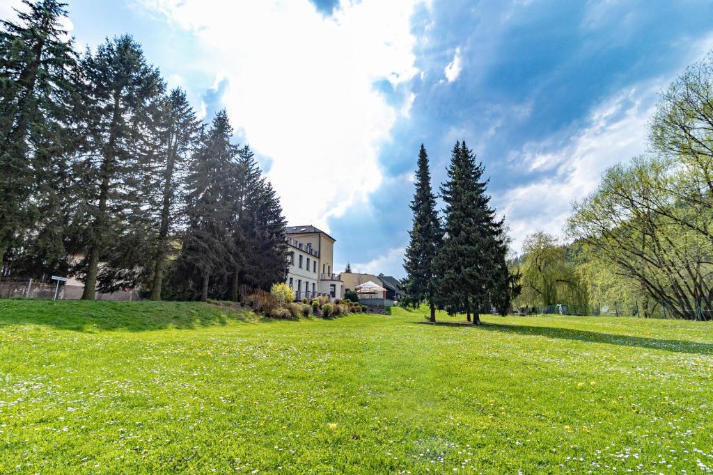 Fotografie z fotogalerie ubytování Letní pobyt na Hotelu Samechov v Posázaví v destinaci Chocerady