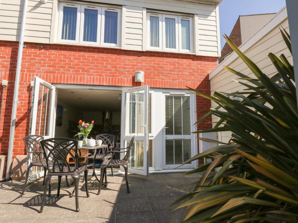 Park Mews, Weymouth (updated prices 2024)