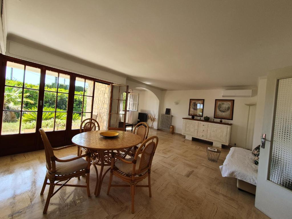 Jolie maison provençale au calme - Housity