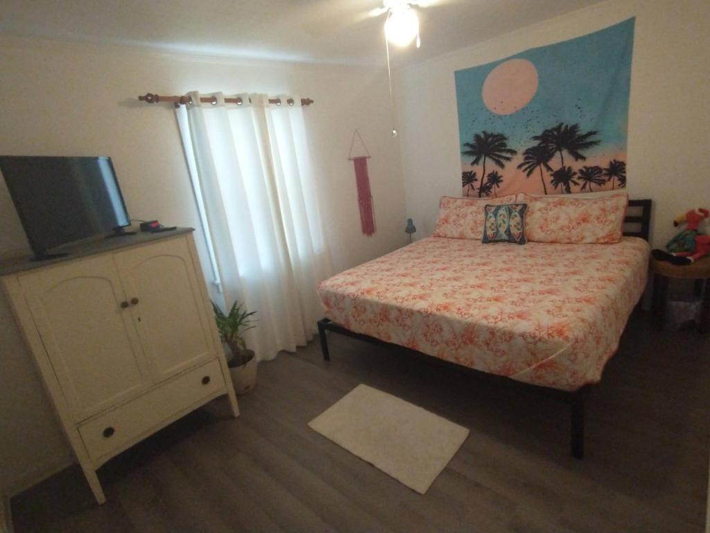 Welcome to Pineapple House! - Three-Bedroom House