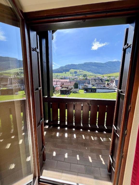 Nespecifikovaný výhled na hory nebo výhled na hory při pohledu z hotelu