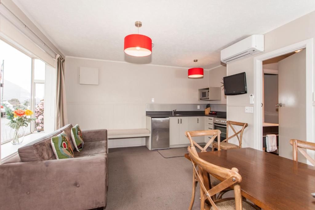 Kuchyň nebo kuchyňský kout v ubytování Wanaka View Motel