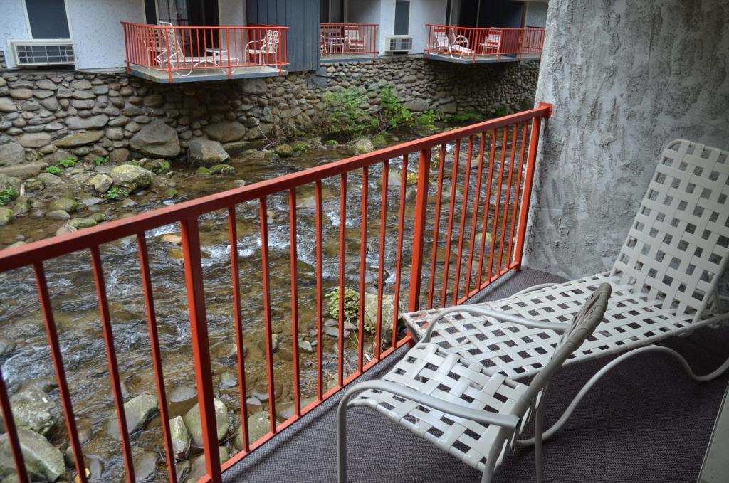 Balkón nebo terasa v ubytování Zoders Inn and Suites