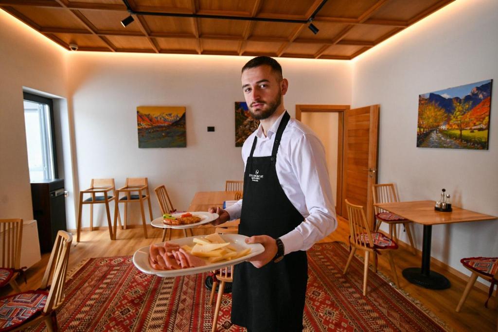 Hotel Kulla e Bajraktarit - Imazhi 9