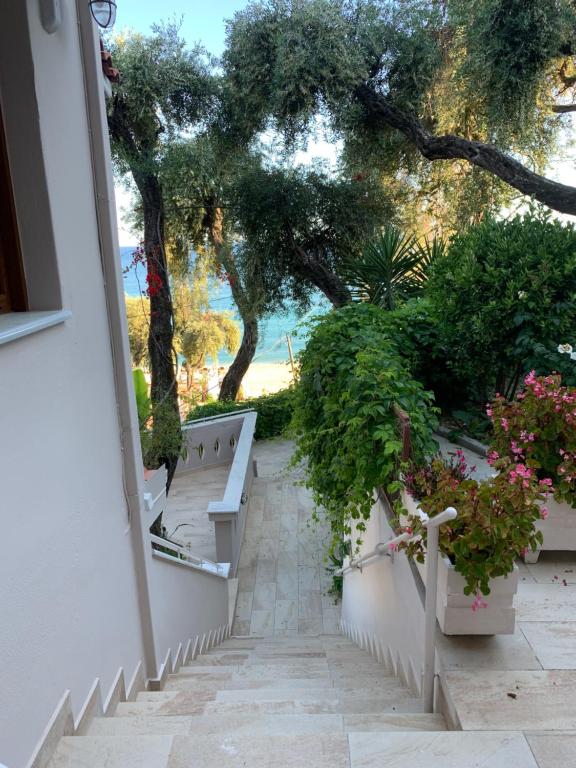 Valtos Beach Hotel - 8