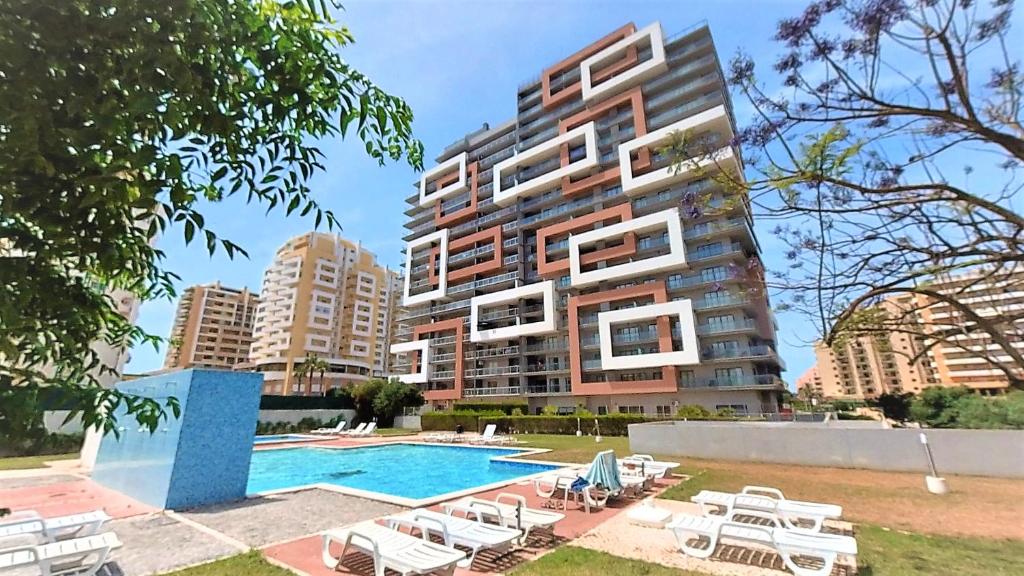 Rocha Tower 13C