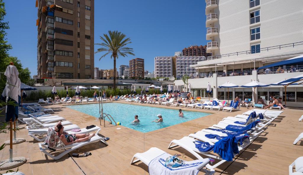 Бассейн в Medplaya Hotel Riudor - Adults Recommended или поблизости