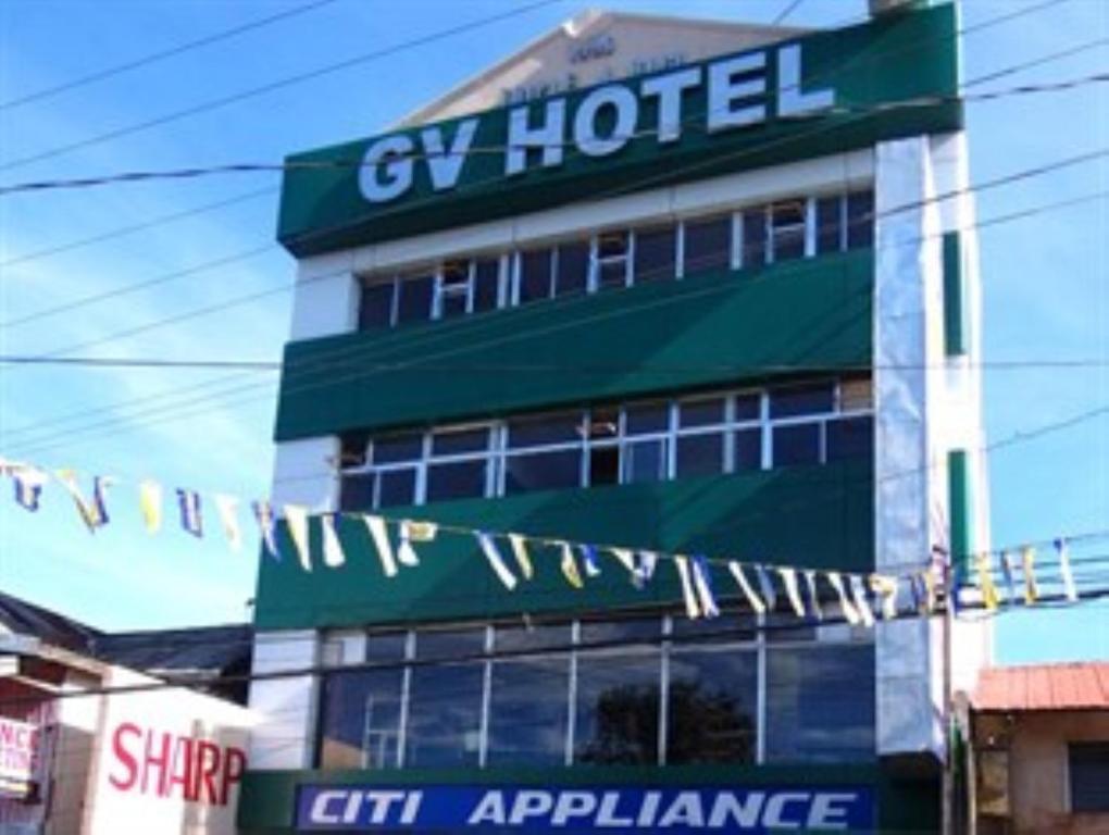 un hotel con un cartello sopra di GV Hotel - Naval a Biliran