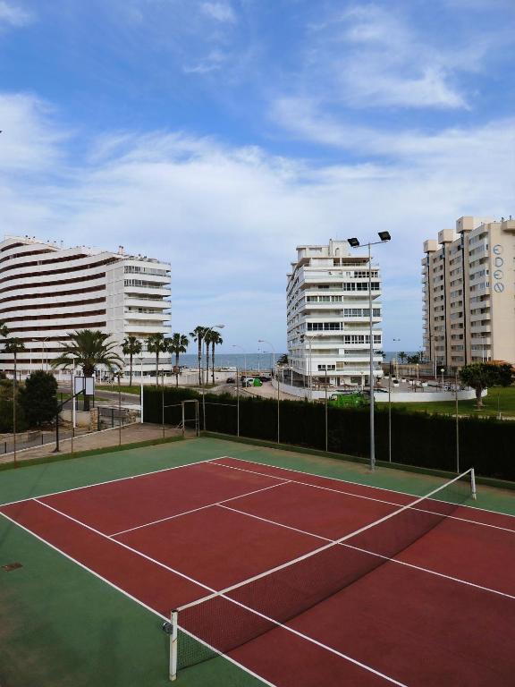 ACOGEDOR ADOSADO entre mar y montaña, Cullera – Updated 2023 ...