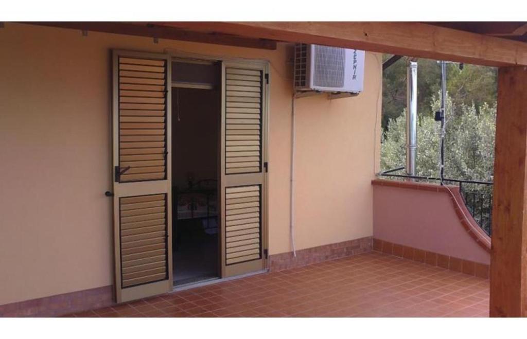 Kép Bilocale Con Terrazzo Vista Mare szállásáról Acquedolciban a galériában
