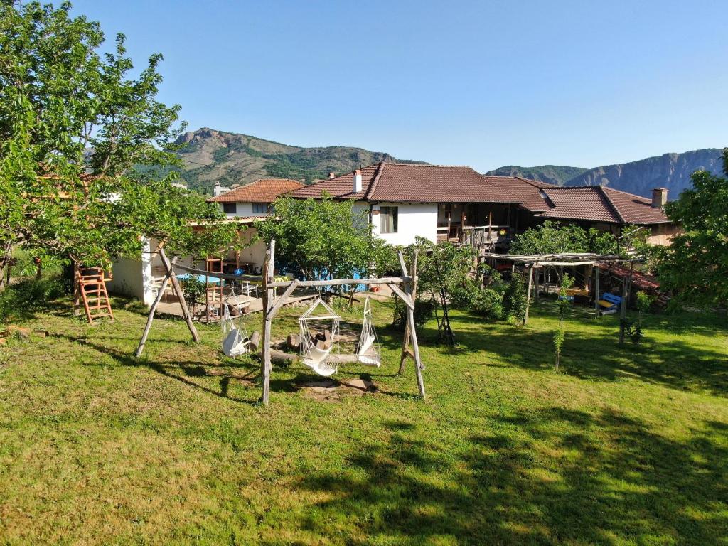 Старото гнездо
