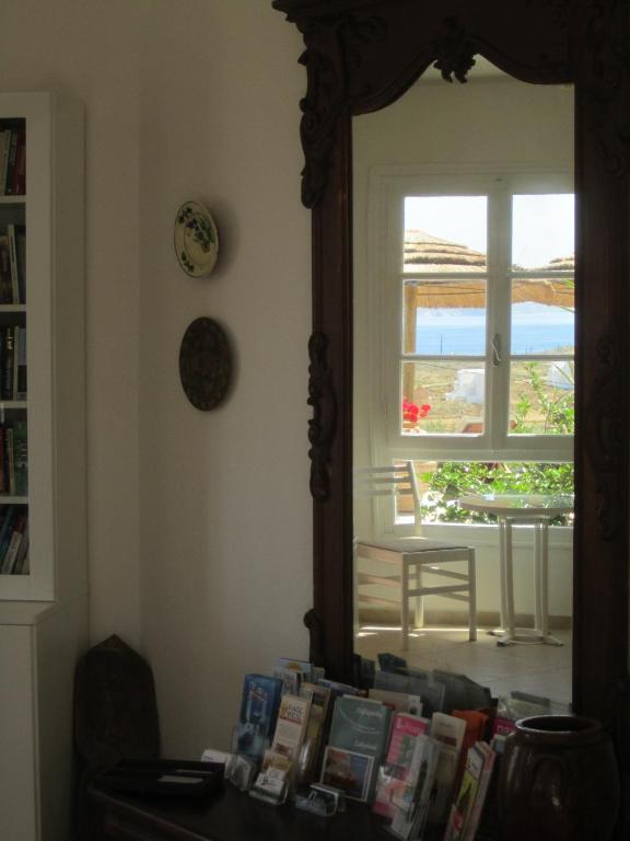 Knižnica v apartmánovom hoteli
