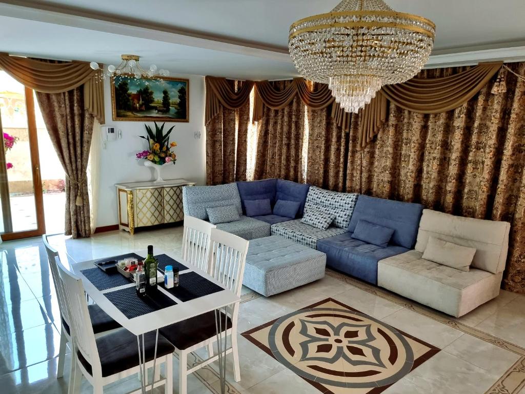 MIRADOR DEL CERRADO free parking - 8