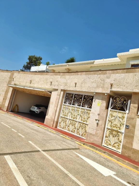 MIRADOR DEL CERRADO free parking - 16