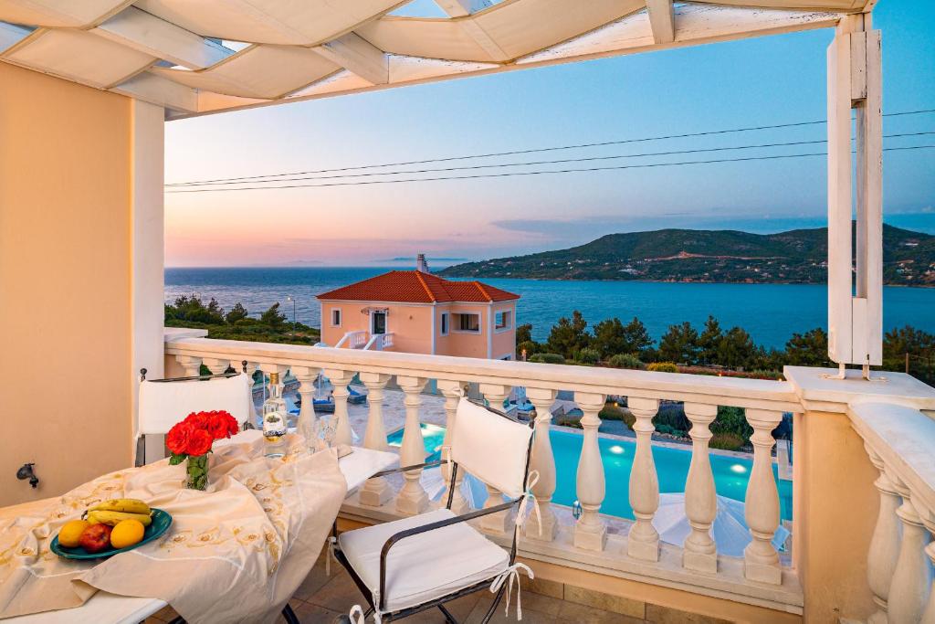Grand View Villas - One-Bedroom House - Erato