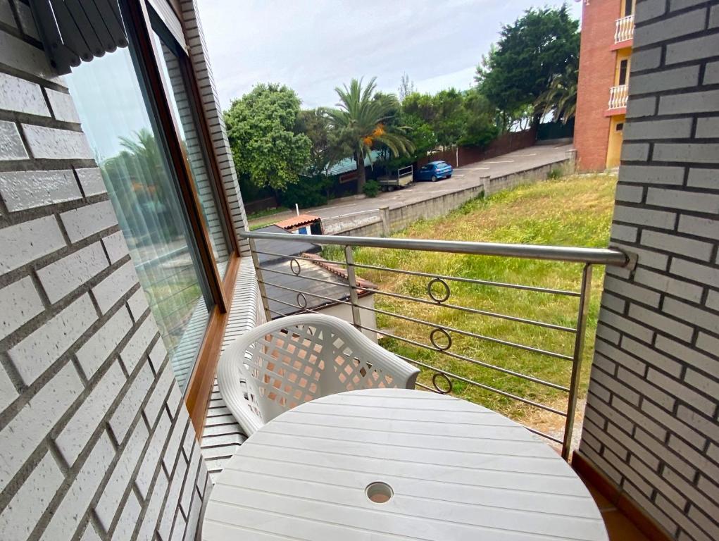 A balcony or terrace at Apartamentos Pineda