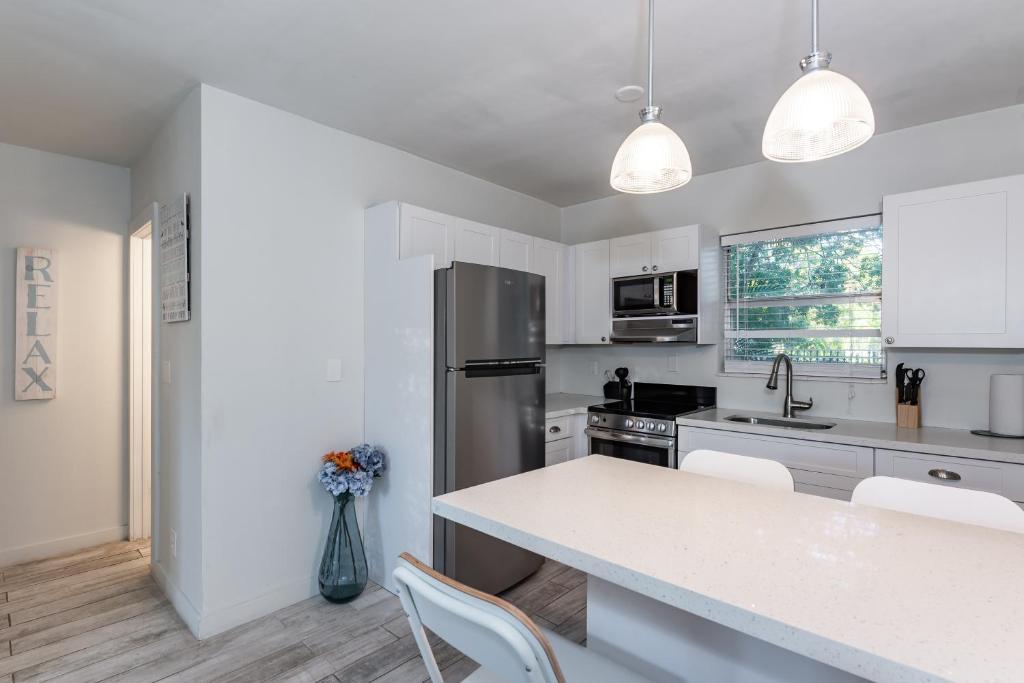 Modern Riverview Apartments, Fort Lauderdale (updated prices 2024)