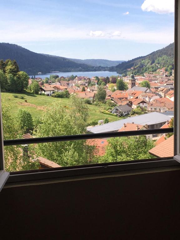 Zdjęcie z galerii obiektu Studio quartier Gouttridos avec vue sur le Lac w mieście Gérardmer