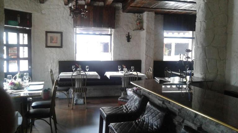 Posezení v ubytování HOTEL Quito Antiguo
