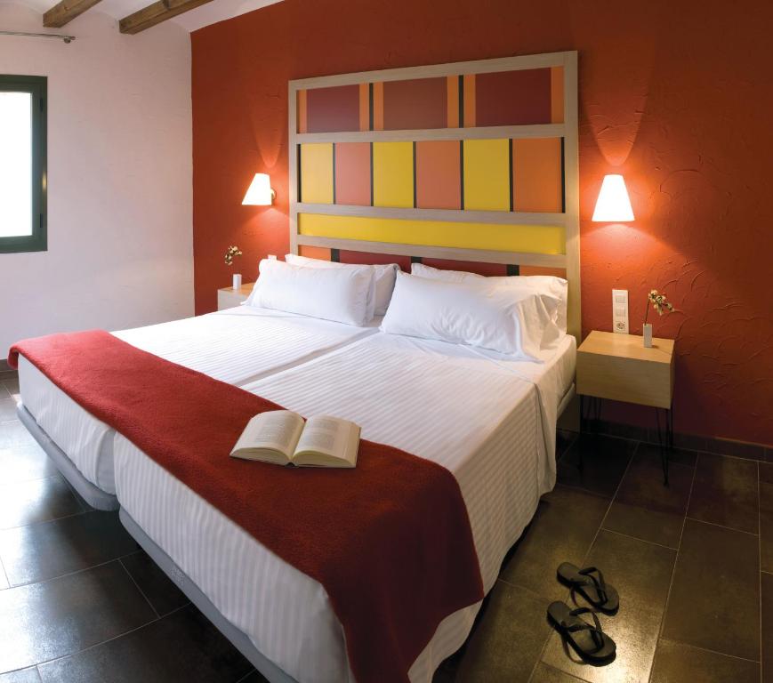 Apartaments Ciutat Vella - Two-Bedroom Apartment