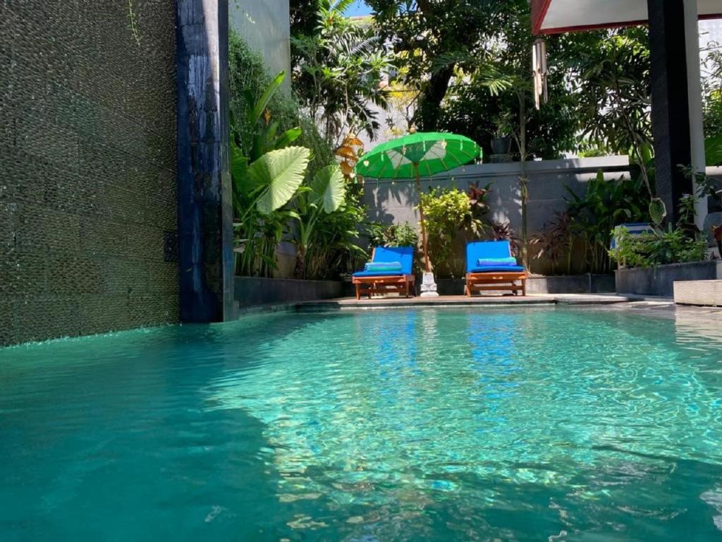 Πισίνα στο ή κοντά στο Villa Tenang Legian