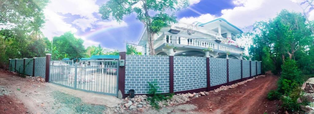 Santiago Island Room for rent