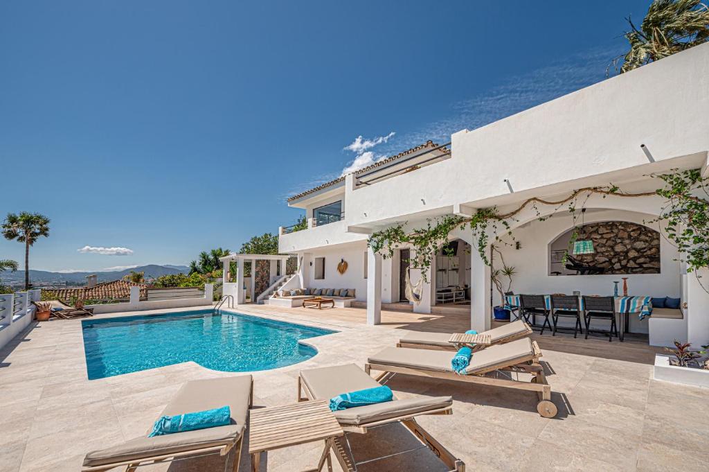 Bazén v ubytování Villa Colina - Luxury private Villa Costa del Sol nebo v jeho okolí