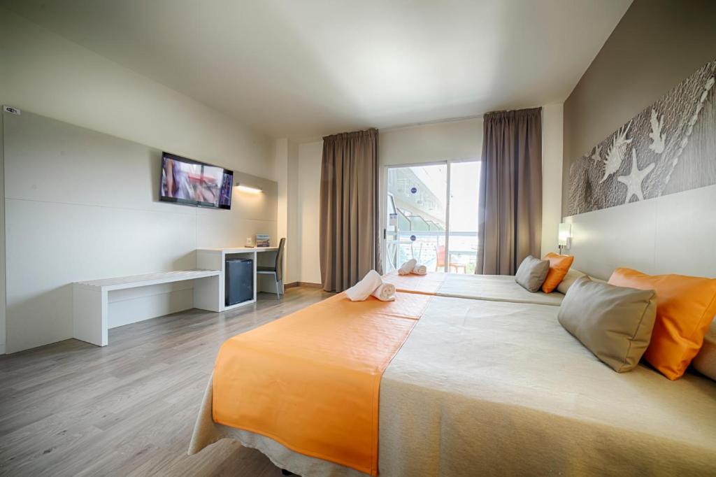 Ohtels Villa Dorada - Quadruple Room (3 Adults + 1 Child)