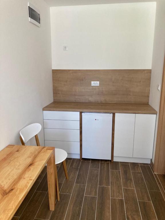 Kuchyň nebo kuchyňský kout v ubytování Srebrna Laguna