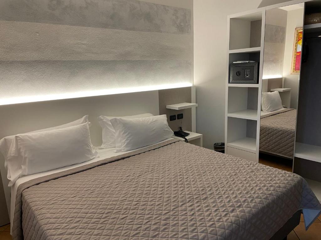 Hotel Villa Rosa - 17