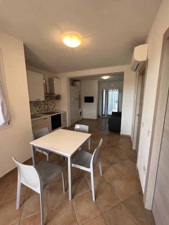 Kuchyň nebo kuchyňský kout v ubytování MARIS Apartments & Bedrooms