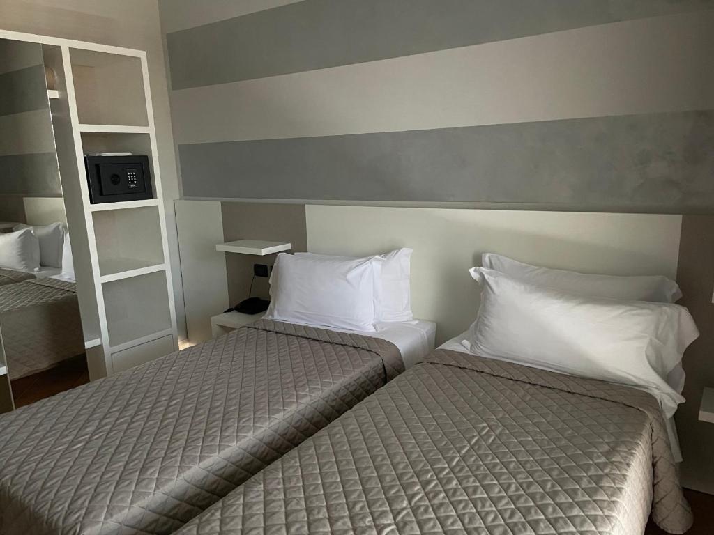 Hotel Villa Rosa - 4