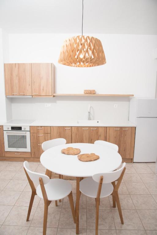 Ilias and Eva Apartment close to the beach - отзывы и видео