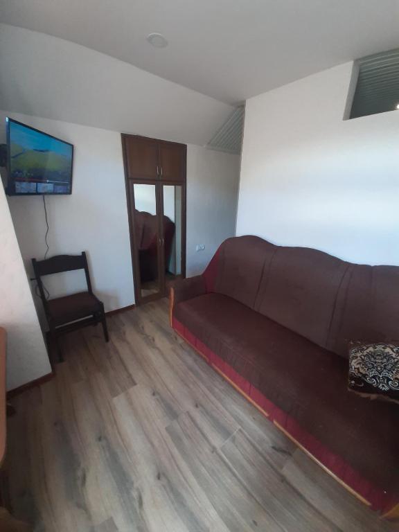 TV a/nebo společenská místnost v ubytování NarVar Hotel