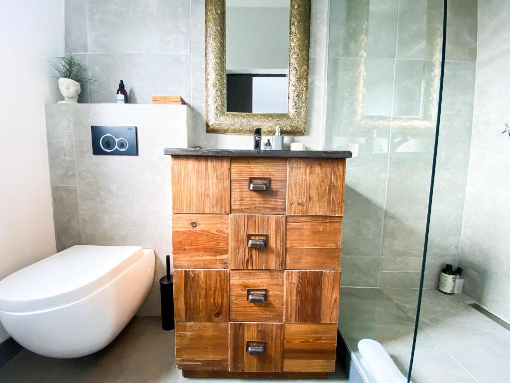 Stay On Main Plett - Contemporary 2-Bedroom Apartment - Image 8