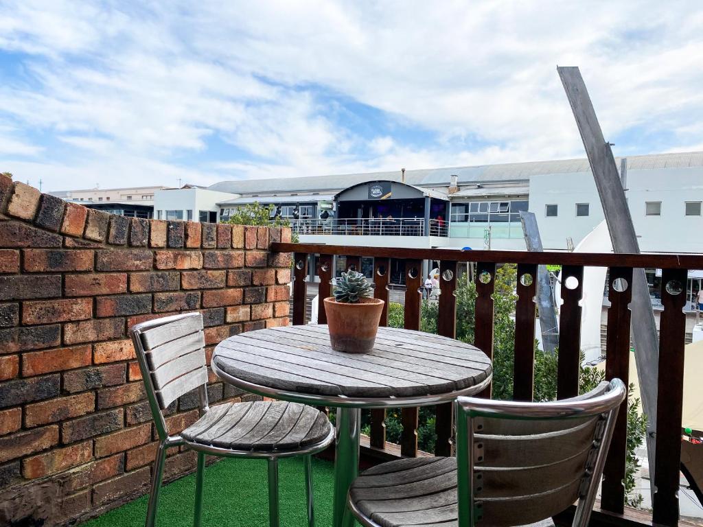 Stay On Main Plett - Contemporary 2-Bedroom Apartment - Image 6