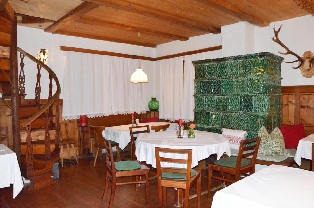 Uma área de estar em Bräugasthof Hallstatt