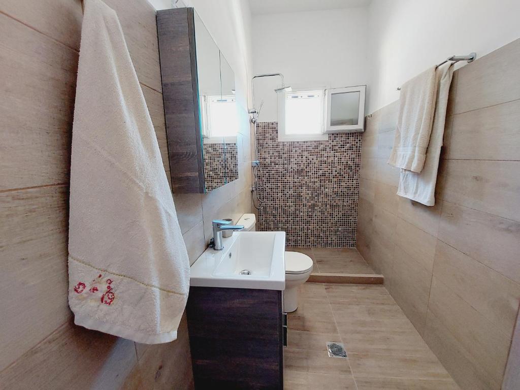 Koupelna v ubytování STAMATIS CORFU APARTMENTS