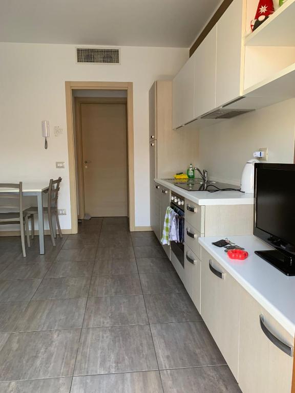 Zdjęcie z galerii obiektu Appartamento IRIS w mieście Spinone Al Lago