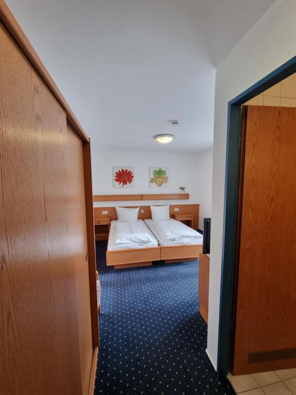 InTeck Hotel - Tweepersoonskamer Met Eigen Badkamer