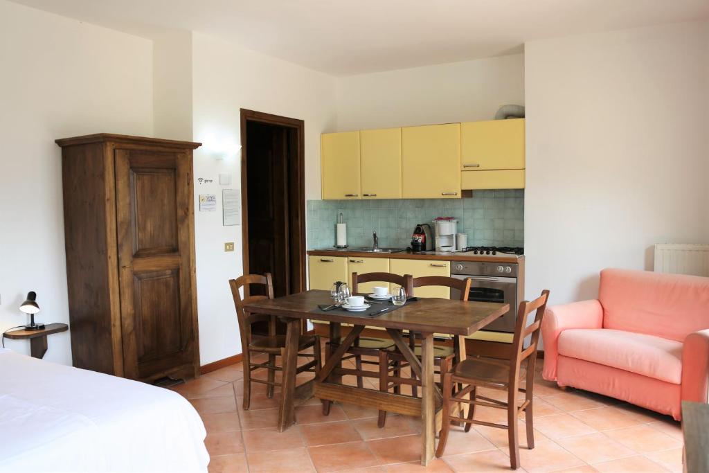 Kuchyňa alebo kuchynka v ubytovaní Appartamenti Ferrari Residence
