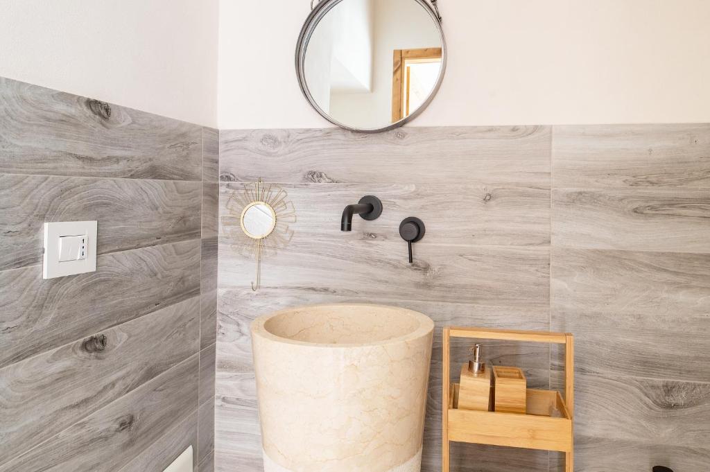 A bathroom at A Calata