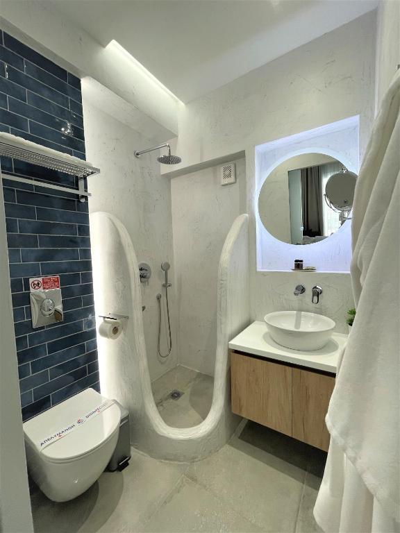 Kúpeľňa v ubytovaní Chic Centre Suites Athens