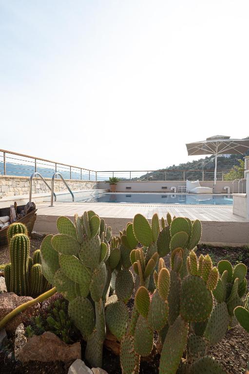 Bazén v ubytování Kalavria Luxury Suites, Afroditi Suite with magnificent sea view and private swimming pool. nebo v jeho okolí