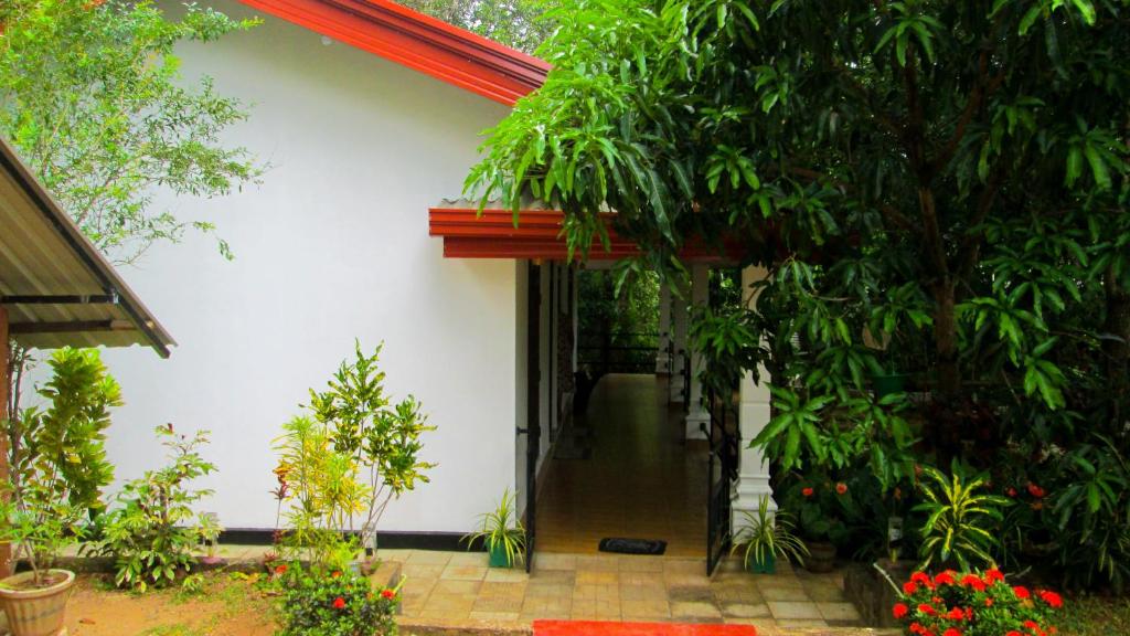 Gallery image of Vihanga Guest House in Habarana