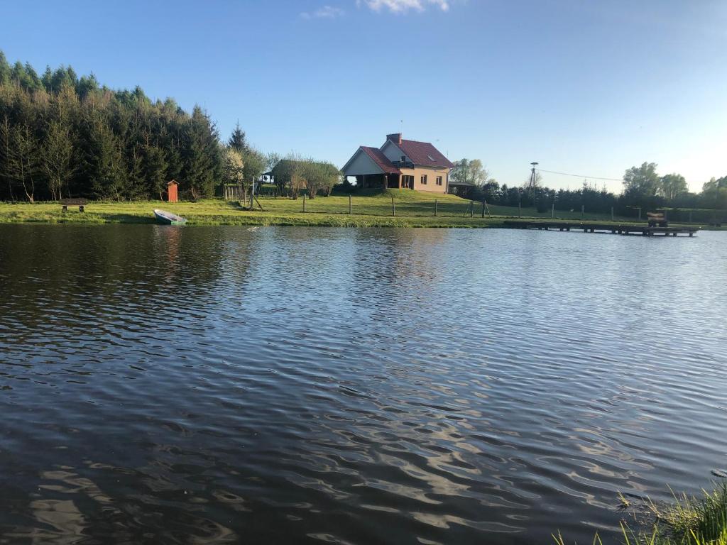 Fotografia z galérie ubytovania Dom Wędkarza - Chata Wędkarza v destinácii Sobiechy
